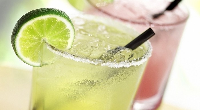 新加坡拟禁止高糖饮料广告宣传 - 笔彩供应链_宁波集装箱拖车报关 /代